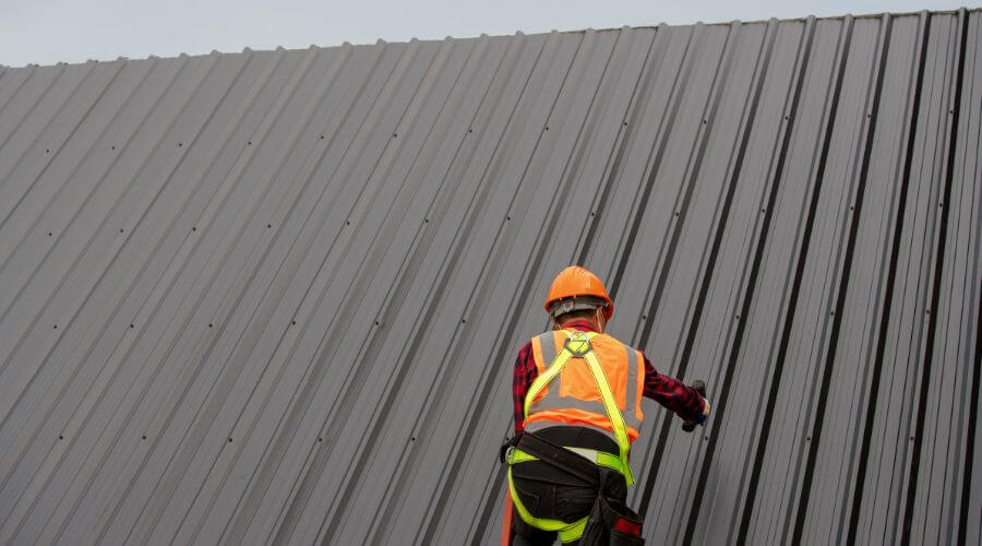 Professional metal roof installation services in Pomfret, CT